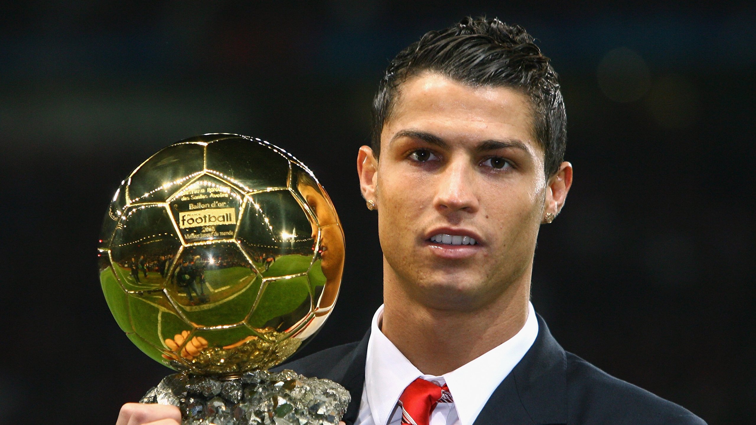 两巨星对决:詹姆斯与库里谁更出色?,詹姆斯和库里谁的地位会更高